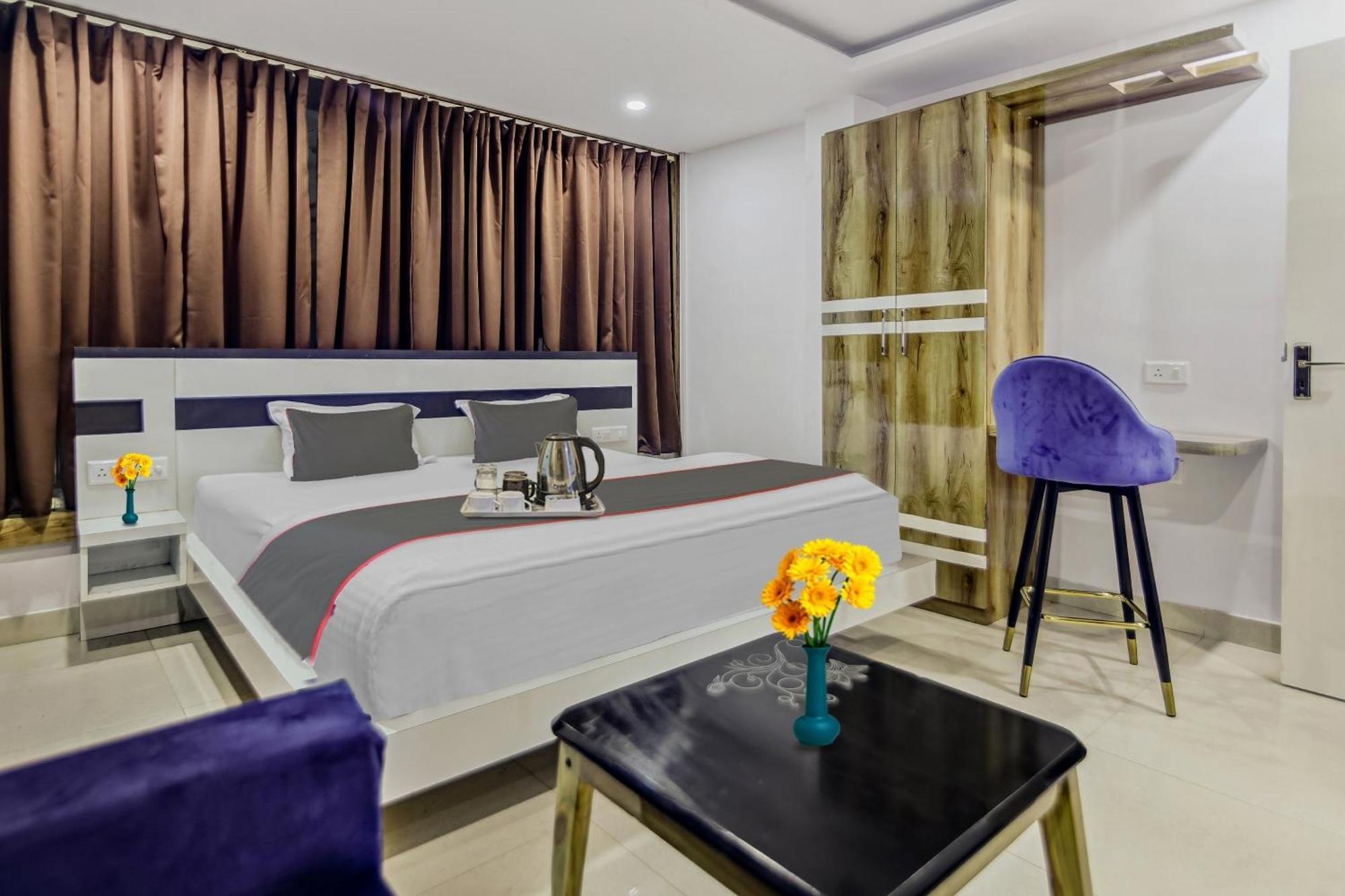 Capital O The Jumar Hotel Silwai Bagian luar foto