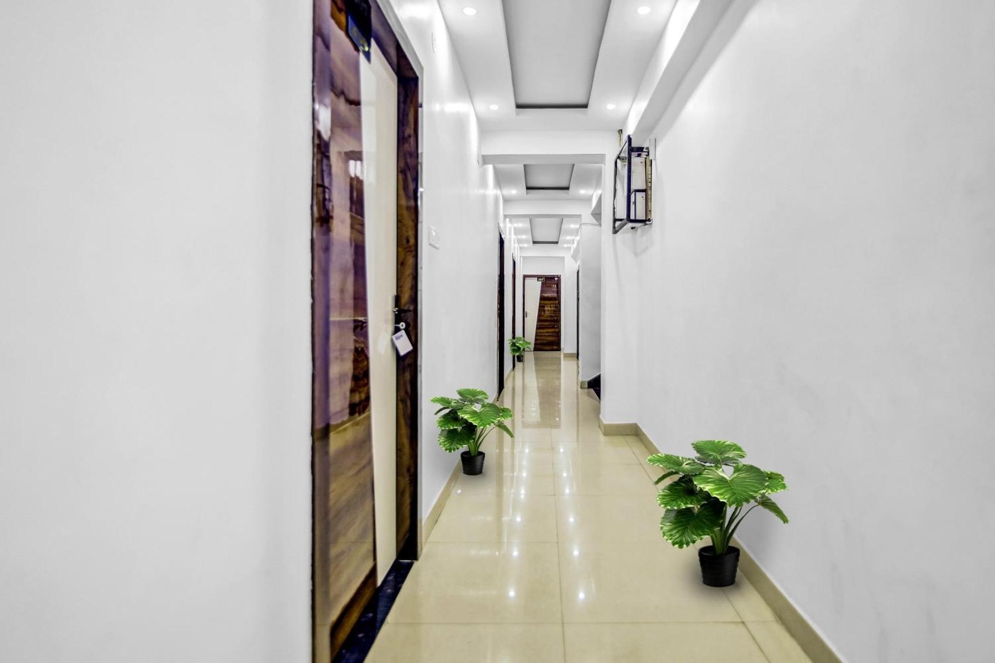 Capital O The Jumar Hotel Silwai Bagian luar foto