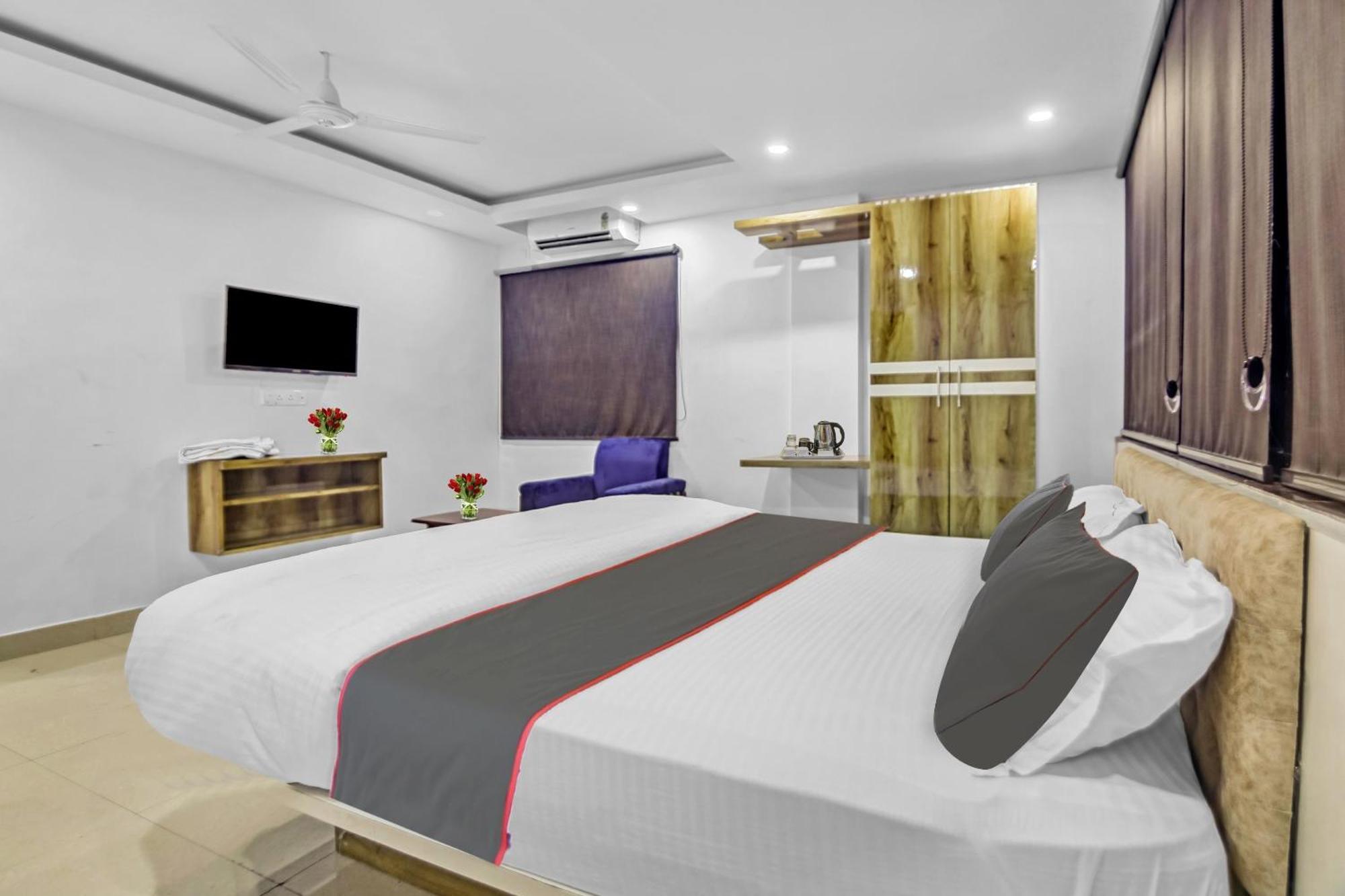 Capital O The Jumar Hotel Silwai Bagian luar foto